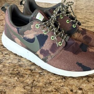 Nike Brown and Green Camouflage Shoes